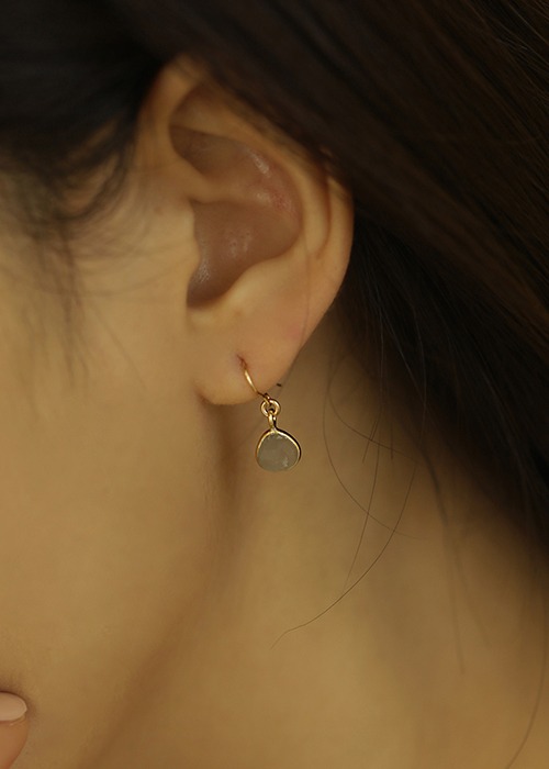 14k GF 그레이 문스톤 귀걸이 Delin earring